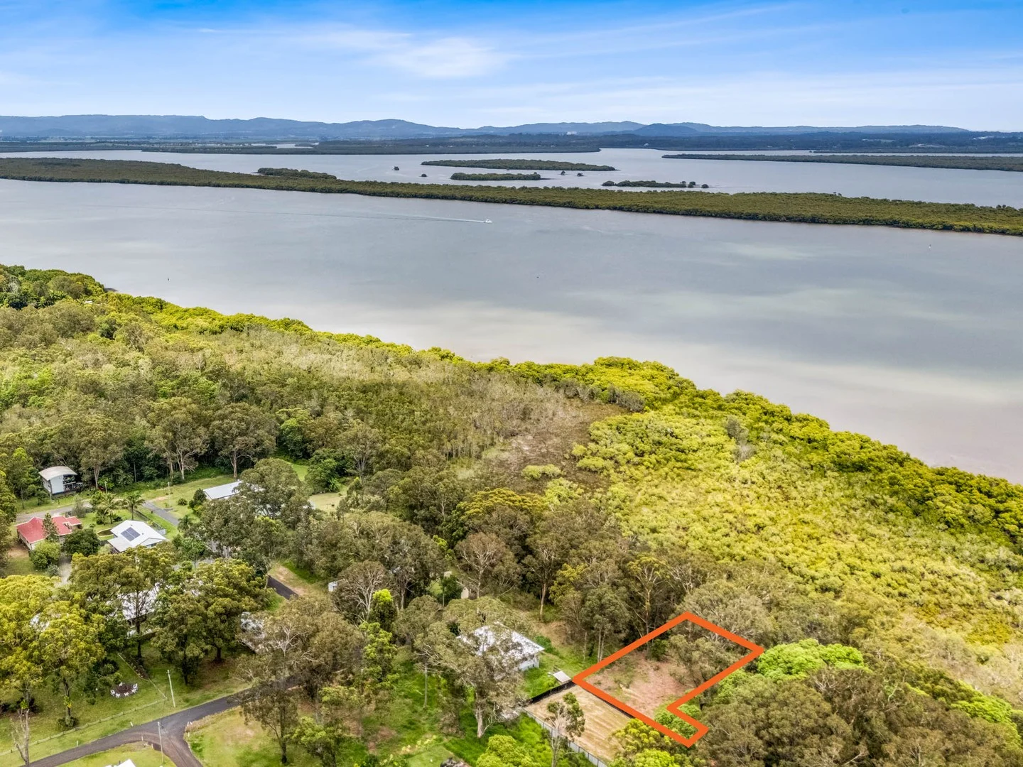 130 Kings Road, Russell Island QLD 4184