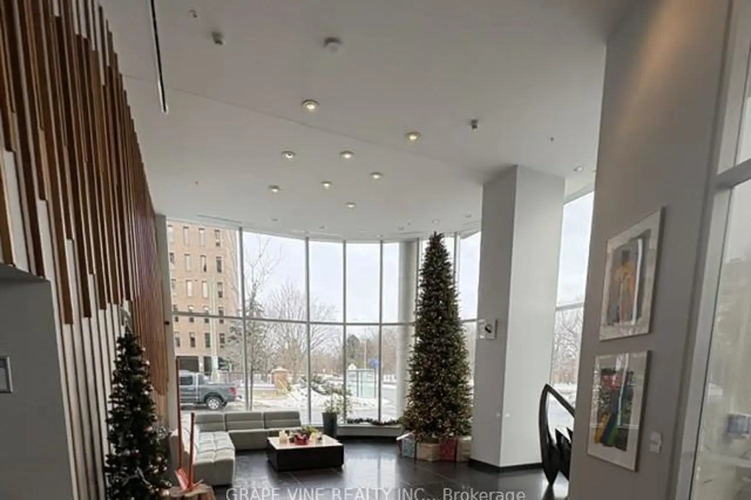 805 Carling Avenue 3705 photo 2