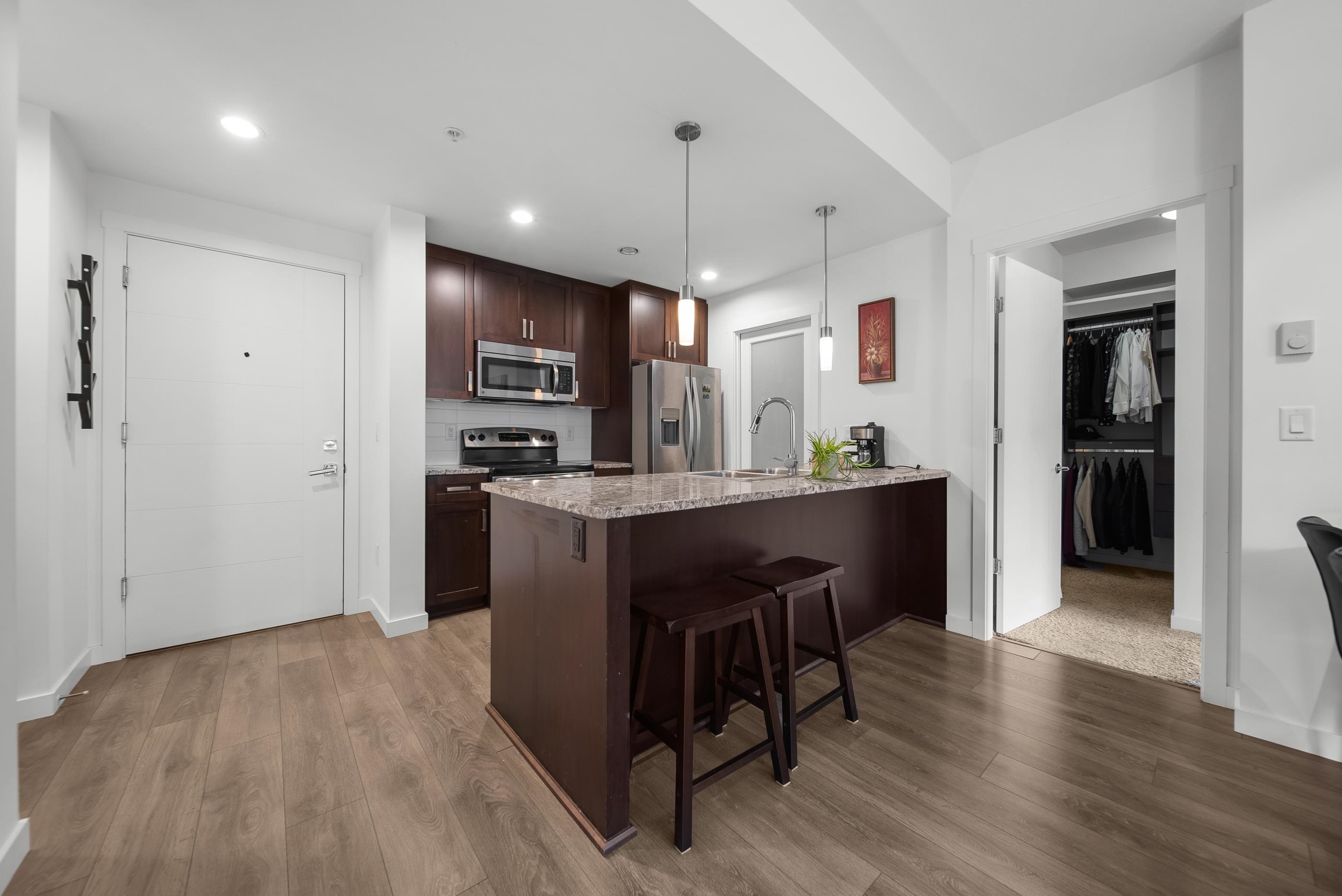 Additional image 4 of 204-2238 Whatcom Road, Abbotsford, BC, V3G 0E6