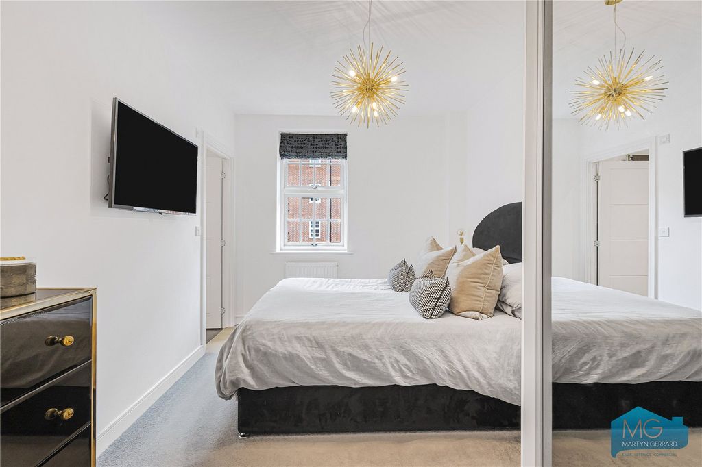 Additional image 11 of 2 bed flat for saleCollison Avenue, Barnet EN5