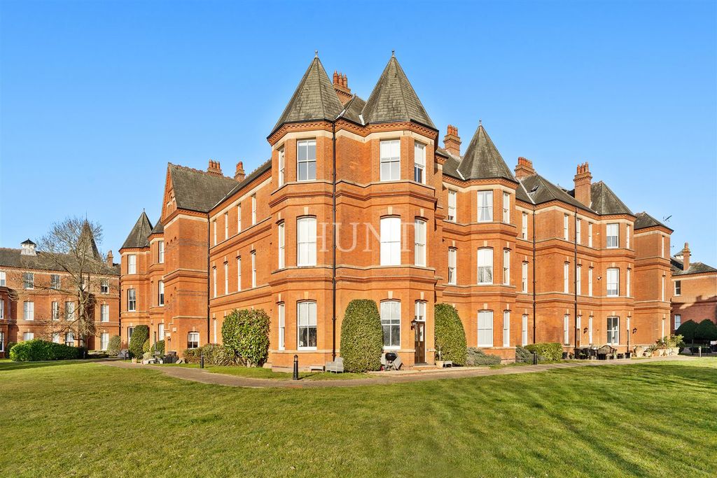 Additional image 2 of 2 bed flat for saleSutherland House, Repton Park, Woodford Green IG8