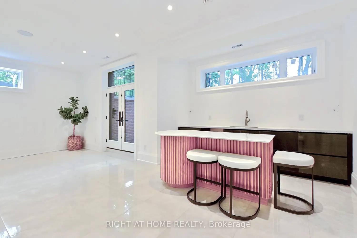 Additional image 16 of 27 Hurlingham Crescent