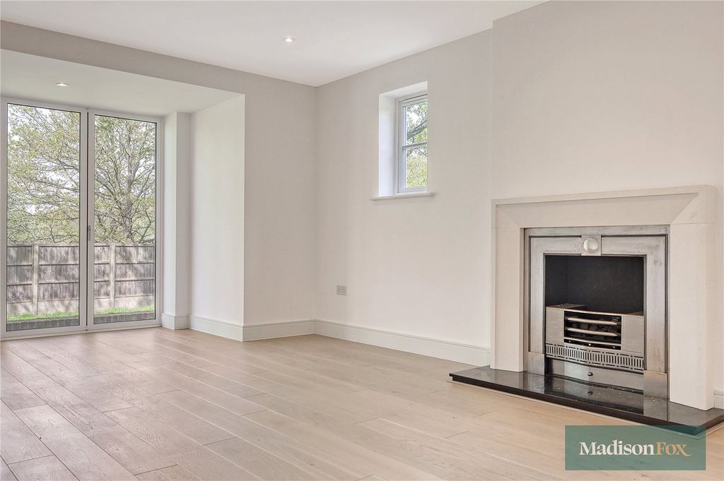 Additional image 13 of 5 bed detached house for saleHigh Road, Chigwell, Essex IG7