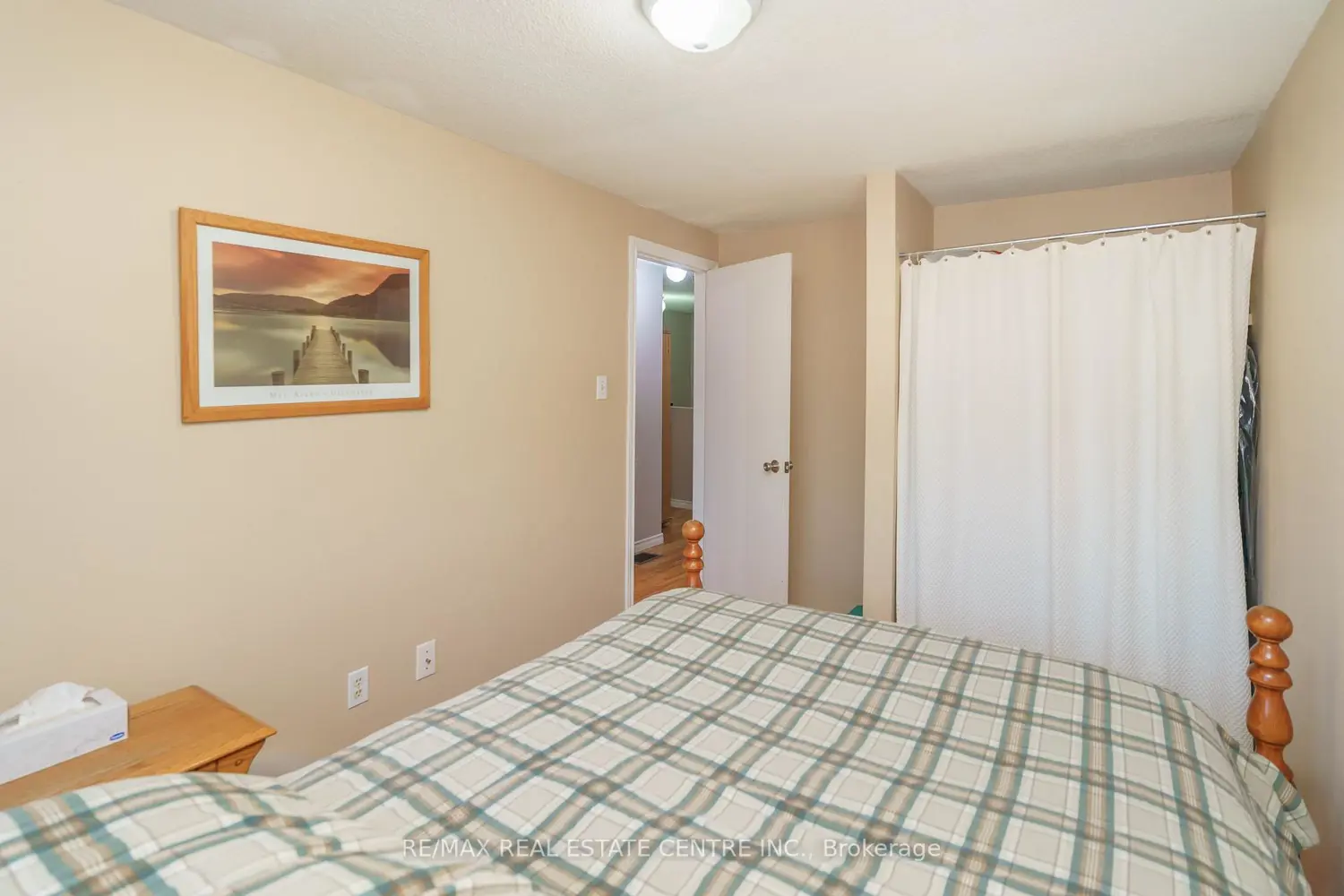 Additional image 7 of 143 Ashton Crescent 143