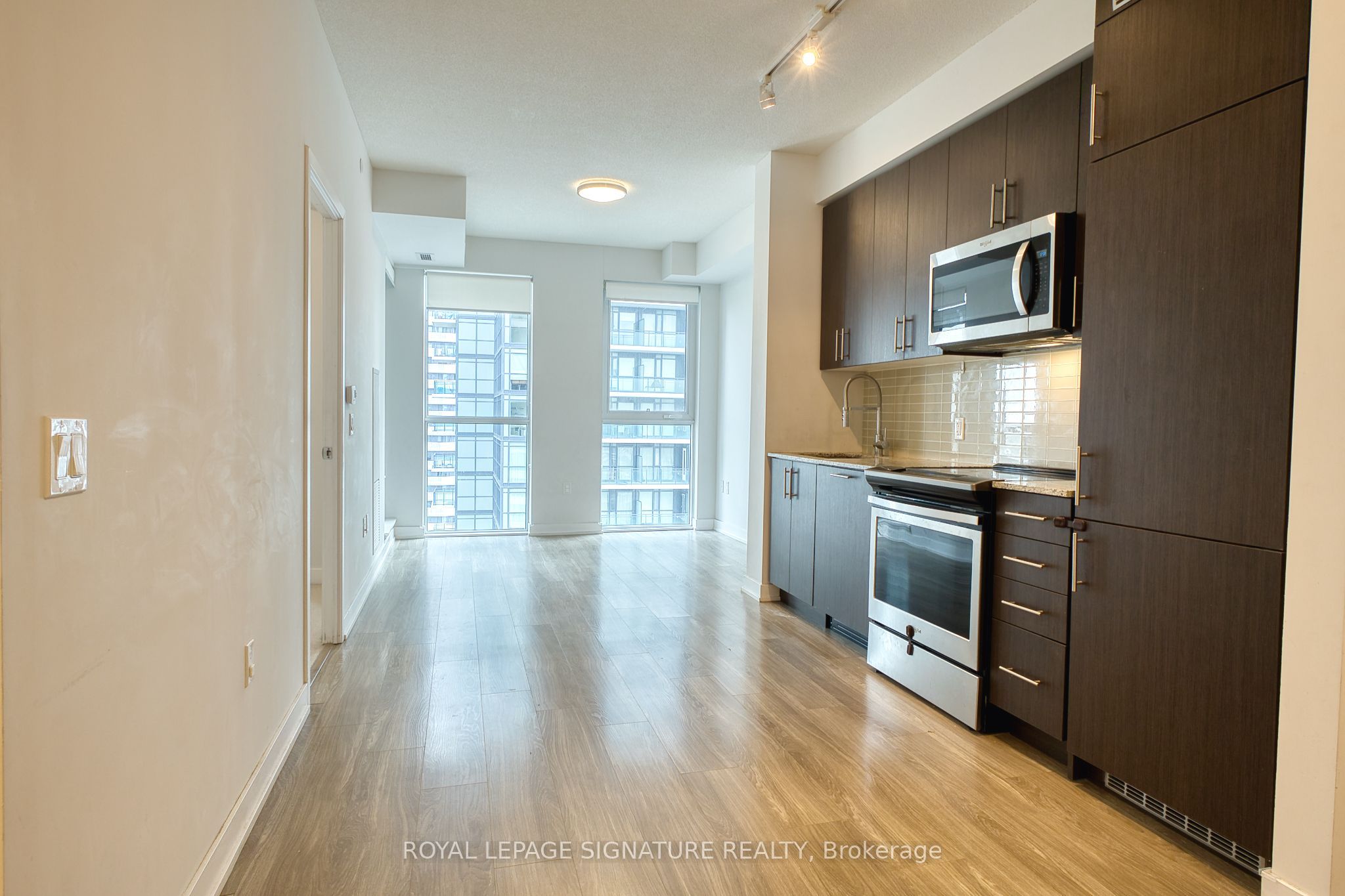 Additional image 3 of 2616-4055 Parkside Village Drive, Mississauga, ON, L5B 0K8
