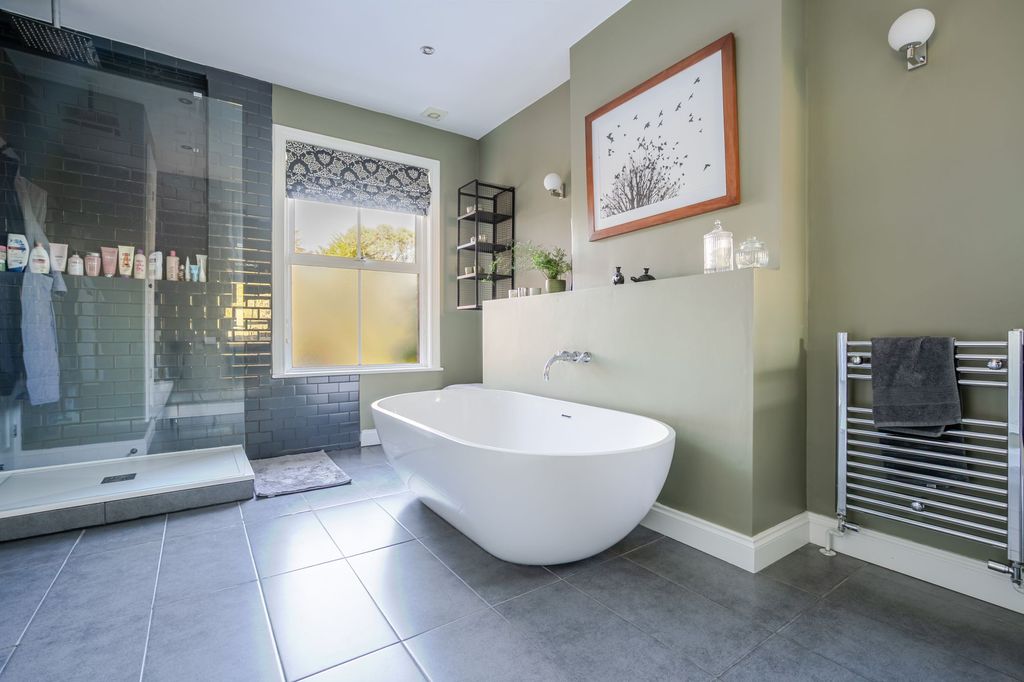Additional image 11 of 4 bed detached house for saleVictoria Road, Ascot SL5