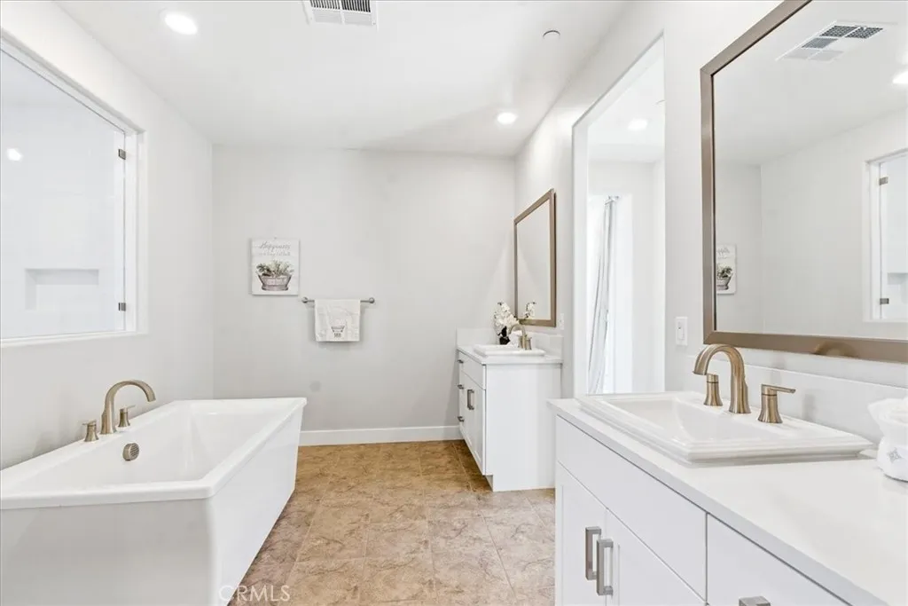 Additional image 37 of 138 Chorus, Irvine, CA 92618