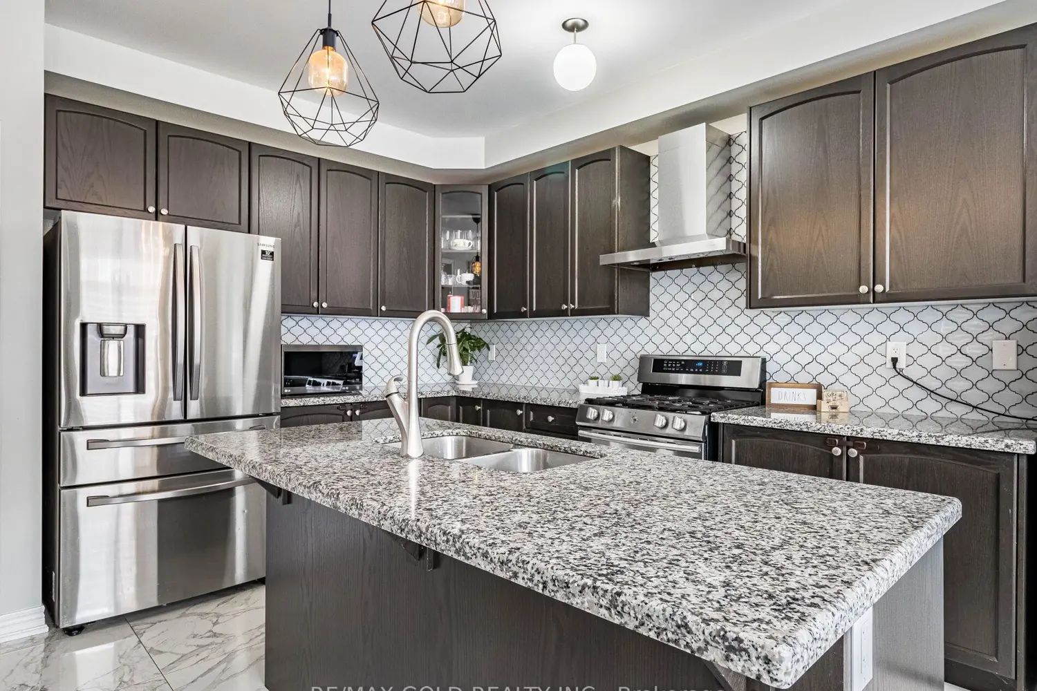 Additional image 9 of 11 Clunburry Road