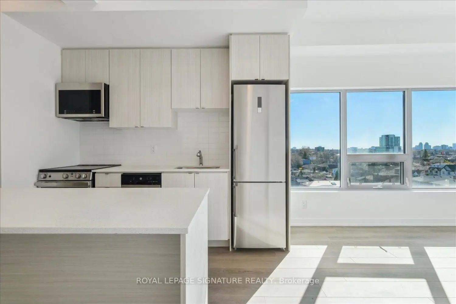Additional image 10 of 2433 Dufferin Street 701