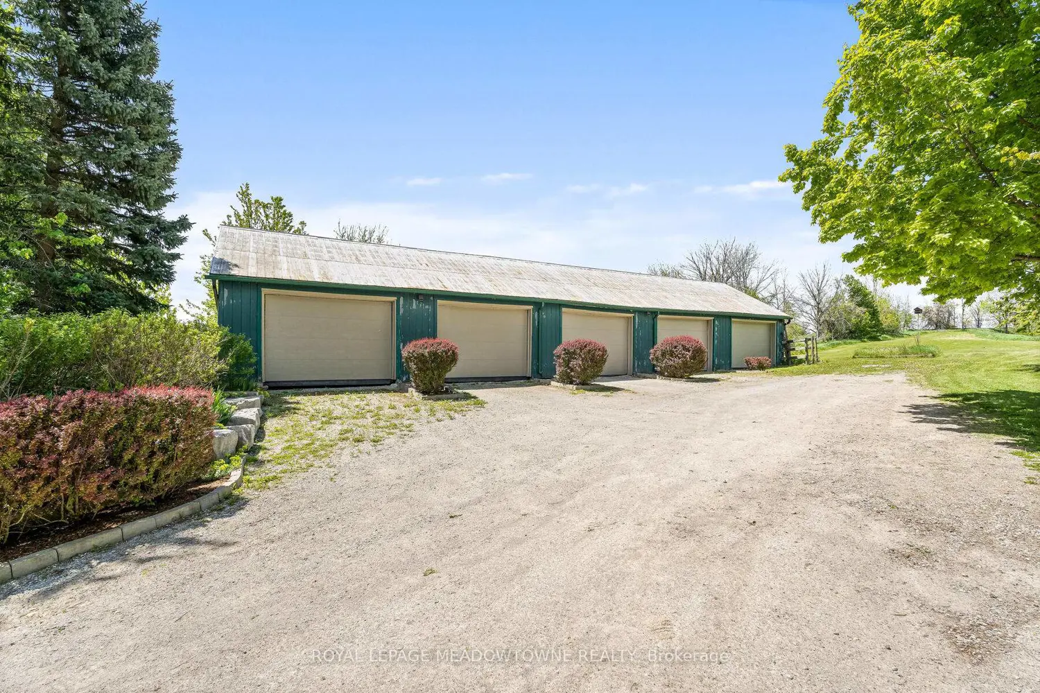 Additional image 17 of 10319 15 Side Road