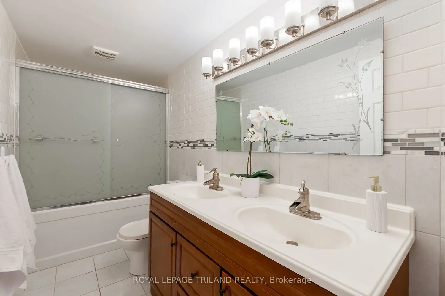 Additional image 12 of 1247 Huron Street 149