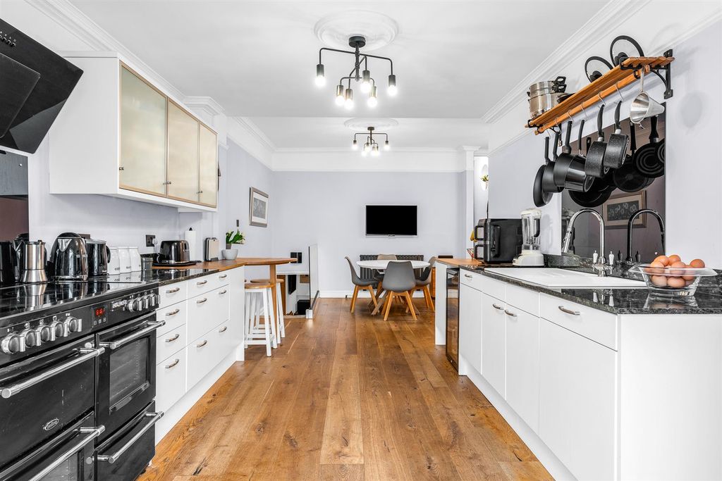 Additional image 14 of 3 bed semi-detached house for saleNorth Road, Hertford SG14