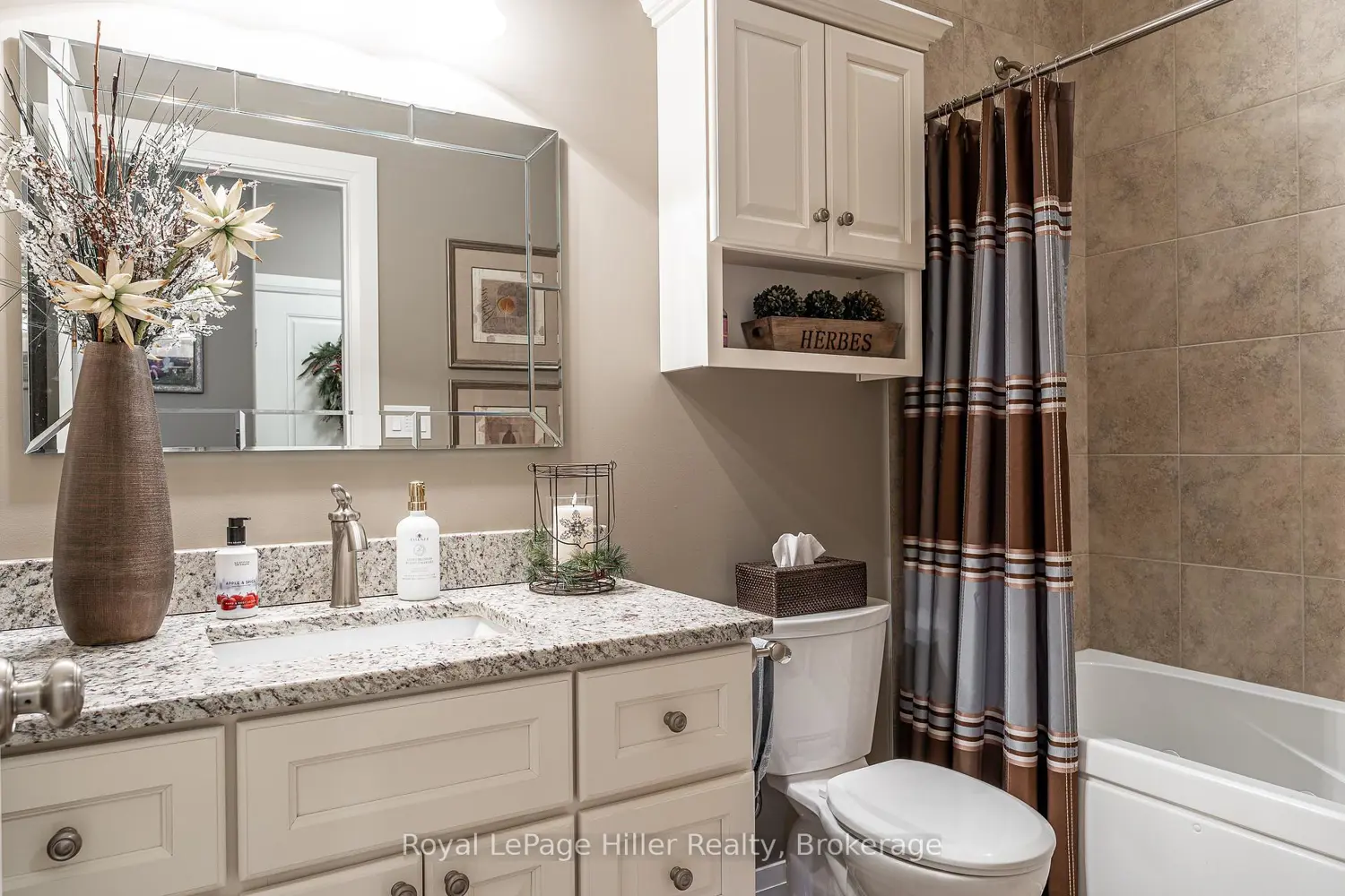 Additional image 14 of 687 Forman Avenue