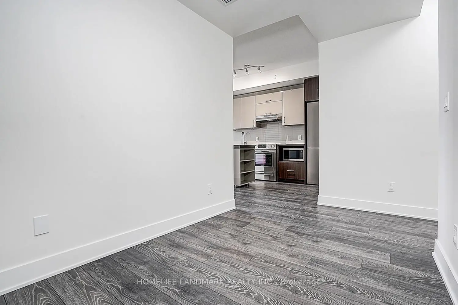 Additional image 7 of 188 Fairview Mall Drive 309