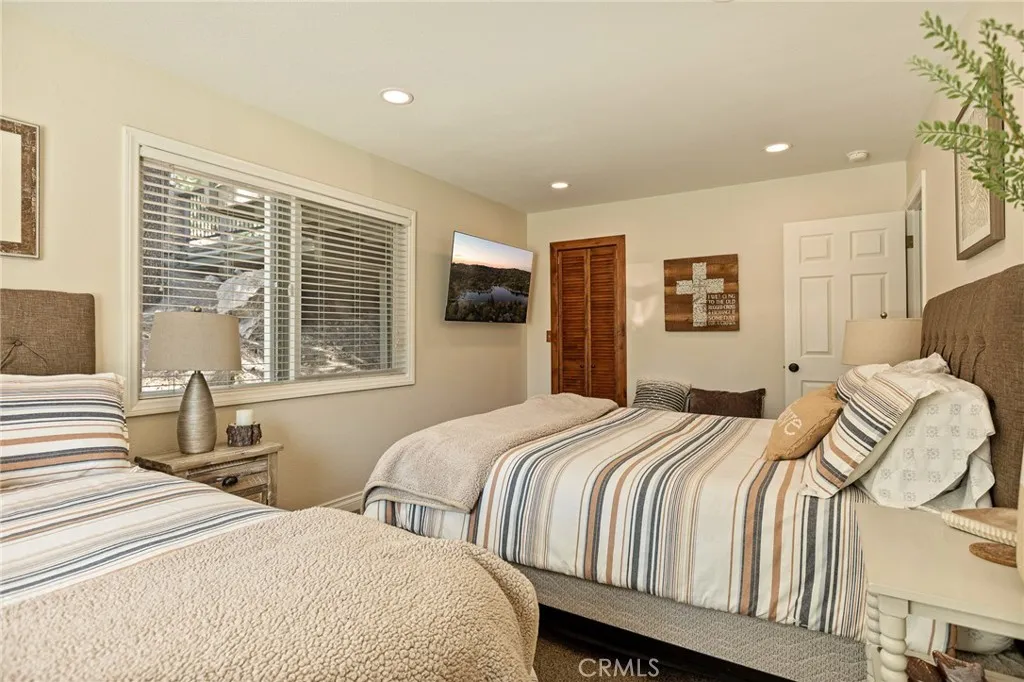 Additional image 32 of 813 Brentwood Dr, Lake Arrowhead, CA 92352