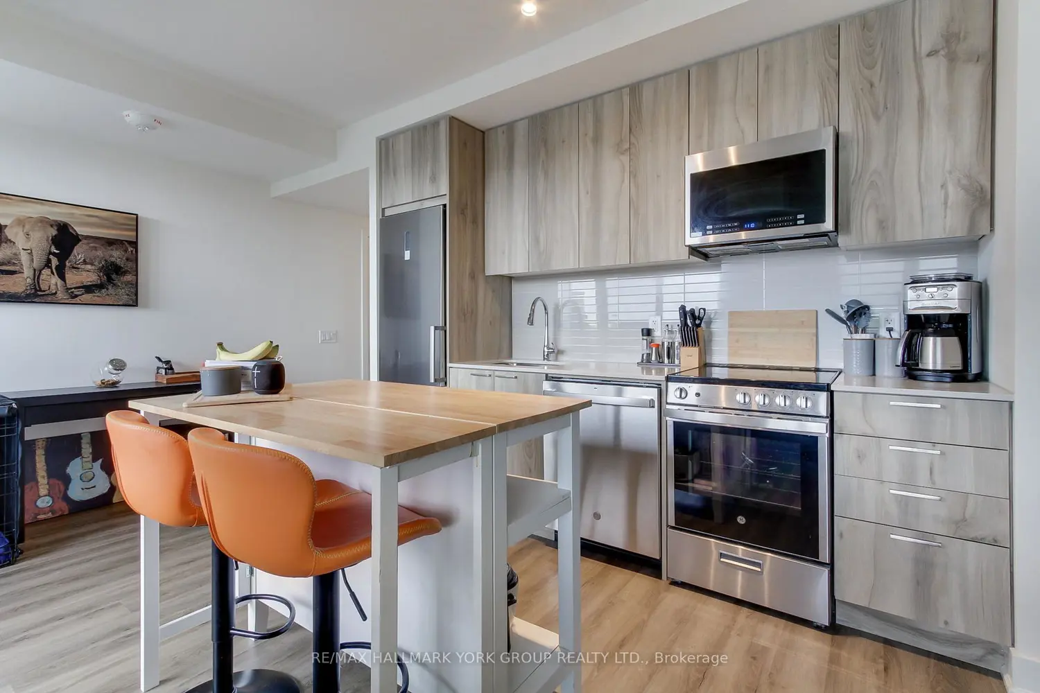 Additional image 9 of 185 Deerfield Road 419