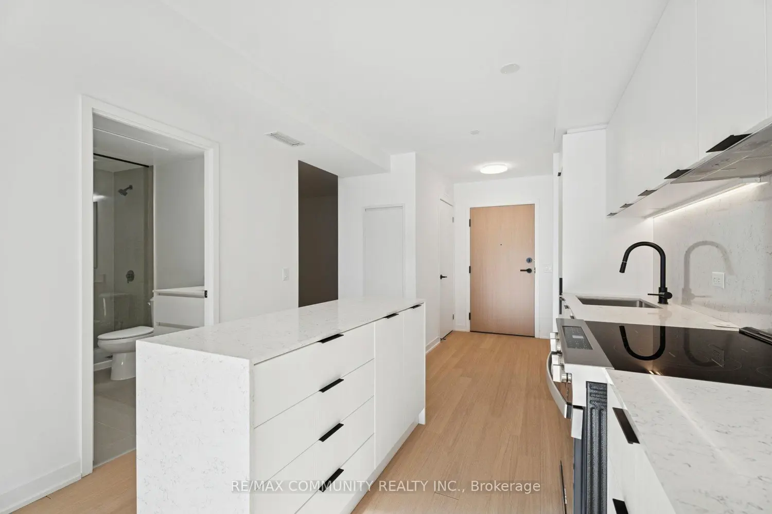 Additional image 7 of 31 Huron Street 415