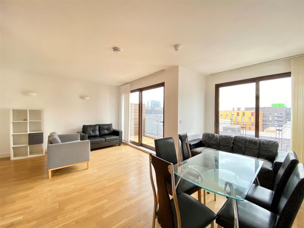 3 bed flat for saleAdvent House, Isaac Way, Manchester M4