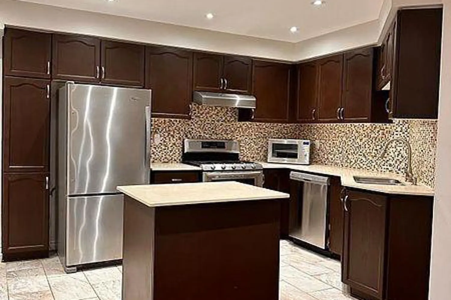 Additional image 6 of 3819 Allcroft Road