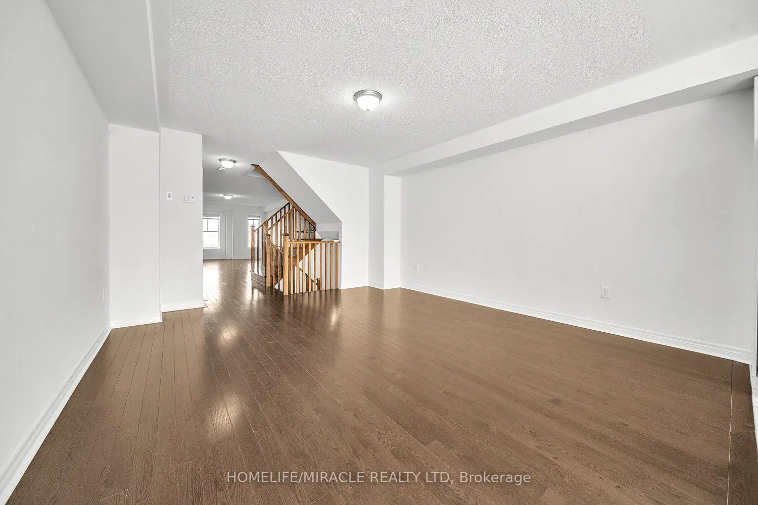 Additional image 7 of 15 Finegan Circle