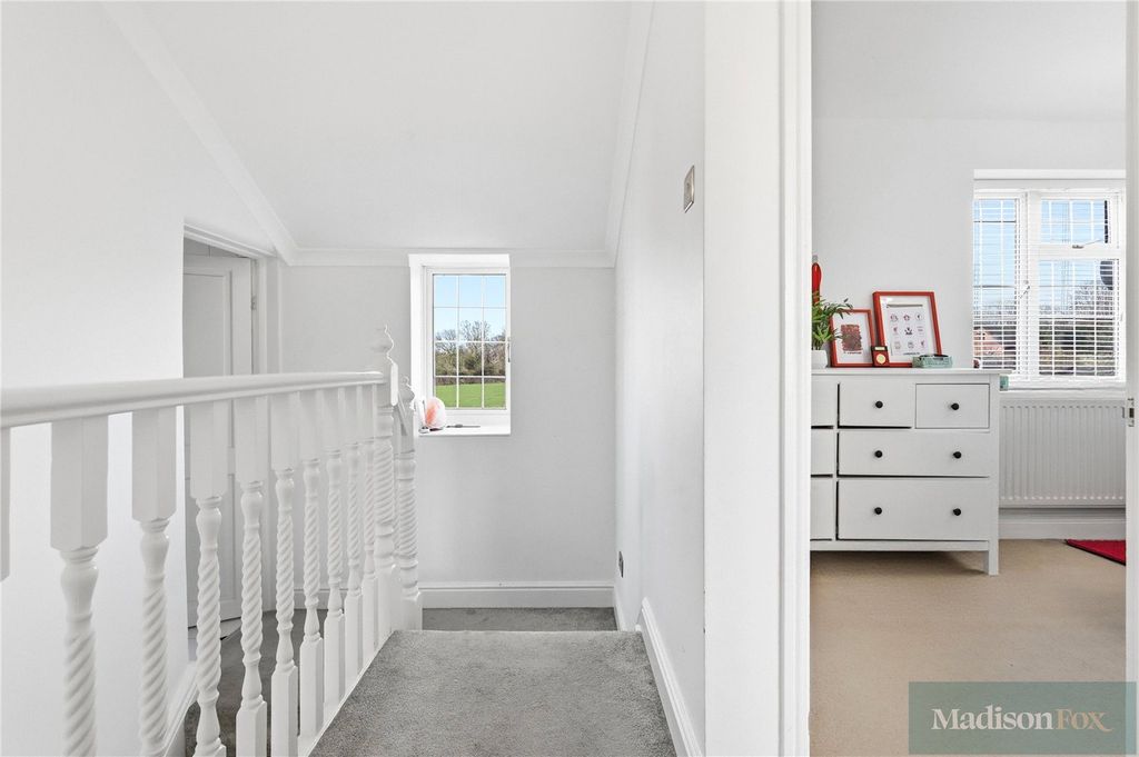 Additional image 14 of 3 bed semi-detached house for saleGravel Close, Chigwell, Essex IG7