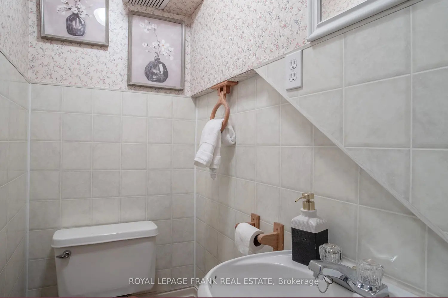 Additional image 20 of 33 Fairbanks Street