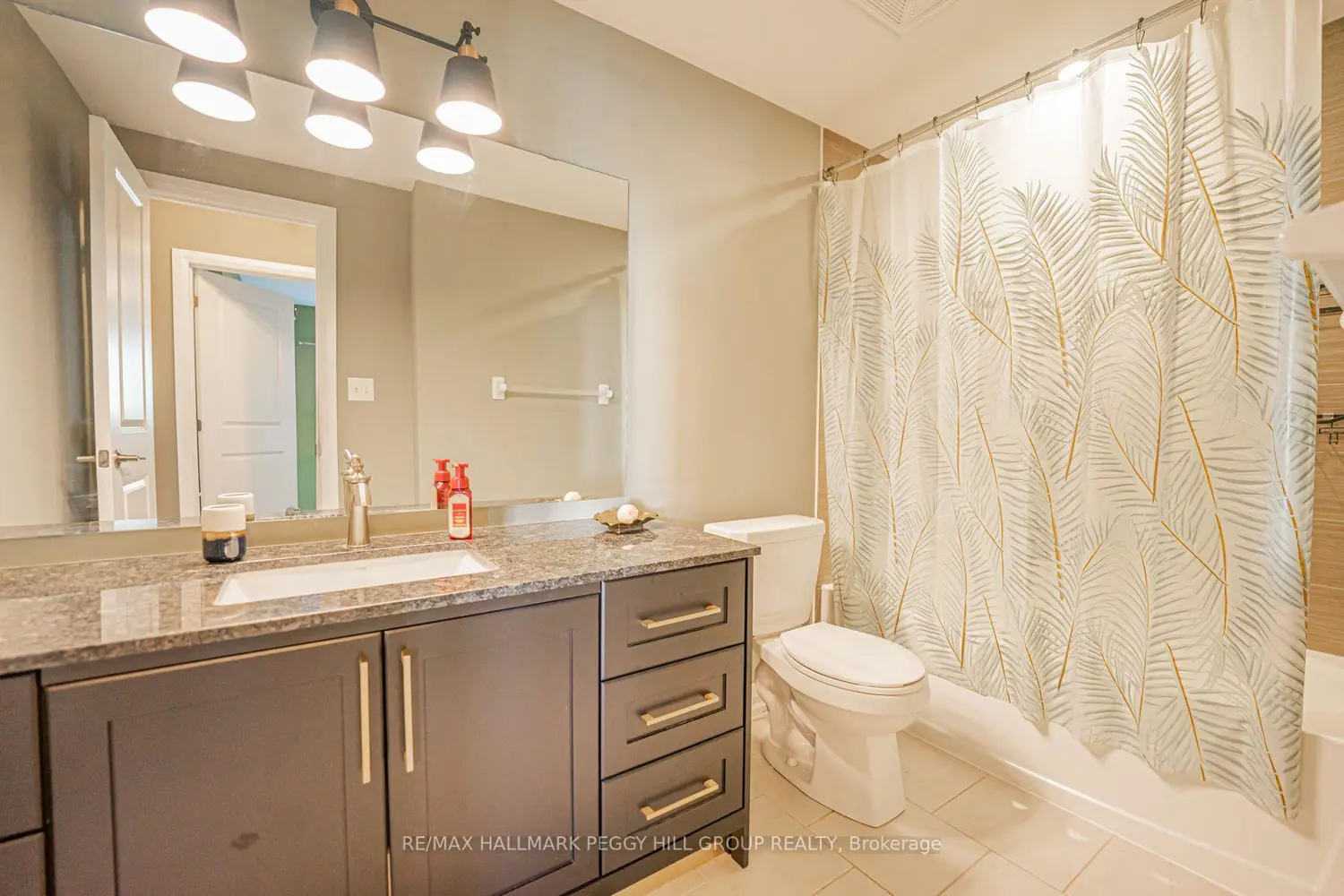 Additional image 11 of 54 Koda Street #112