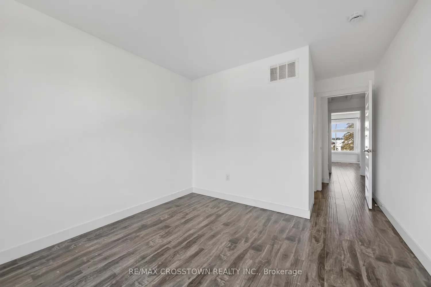 Additional image 11 of 540 Essa Road 2