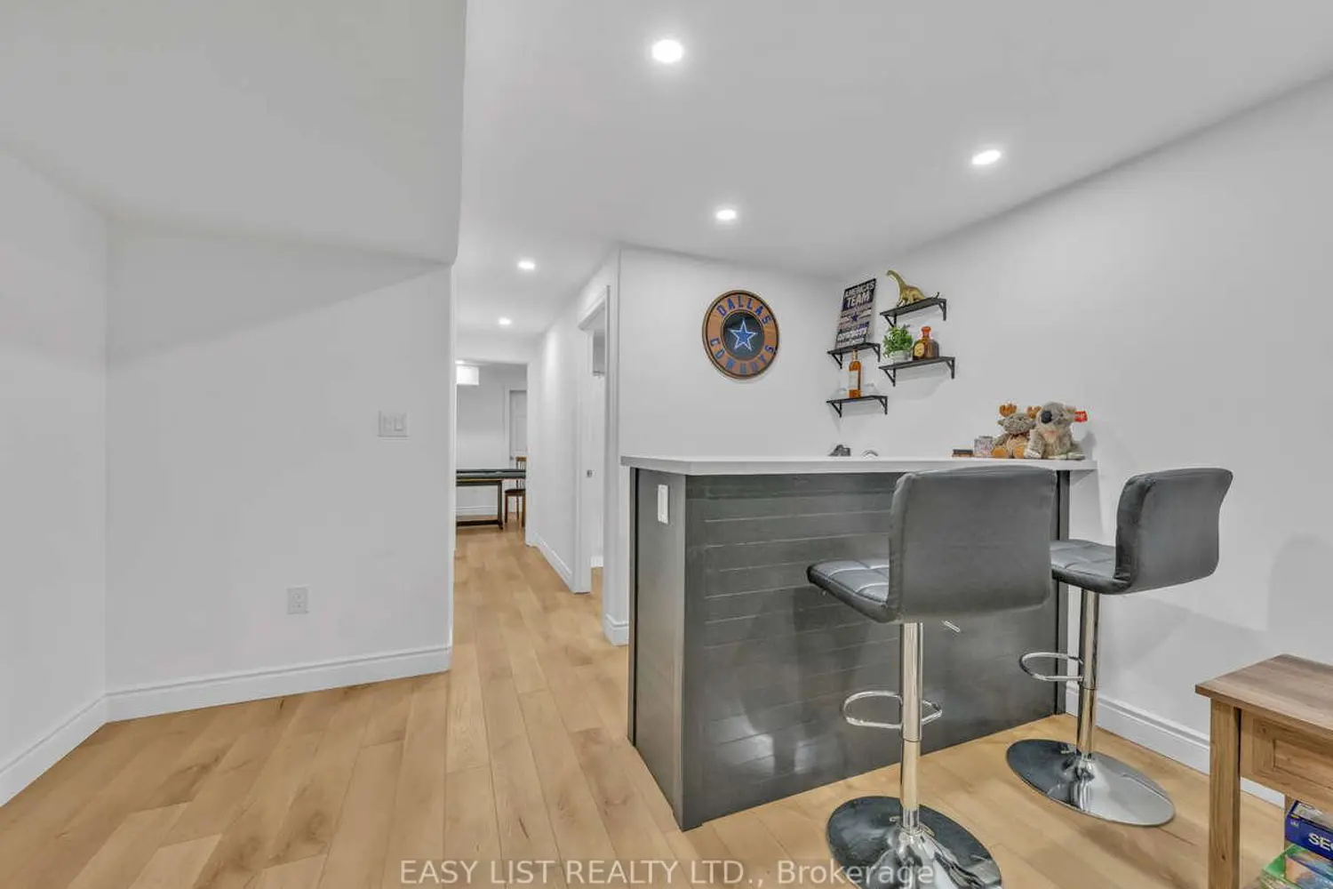 Additional image 14 of 1585 Skinner Street