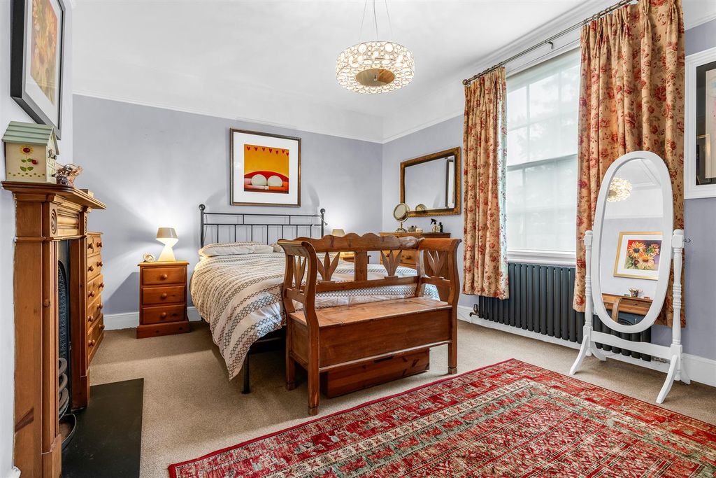 Additional image 8 of 3 bed semi-detached house for saleNorth Road, Hertford SG14