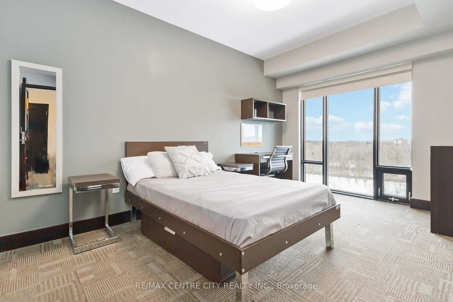 Additional image 17 of 1235 Richmond Street 1218