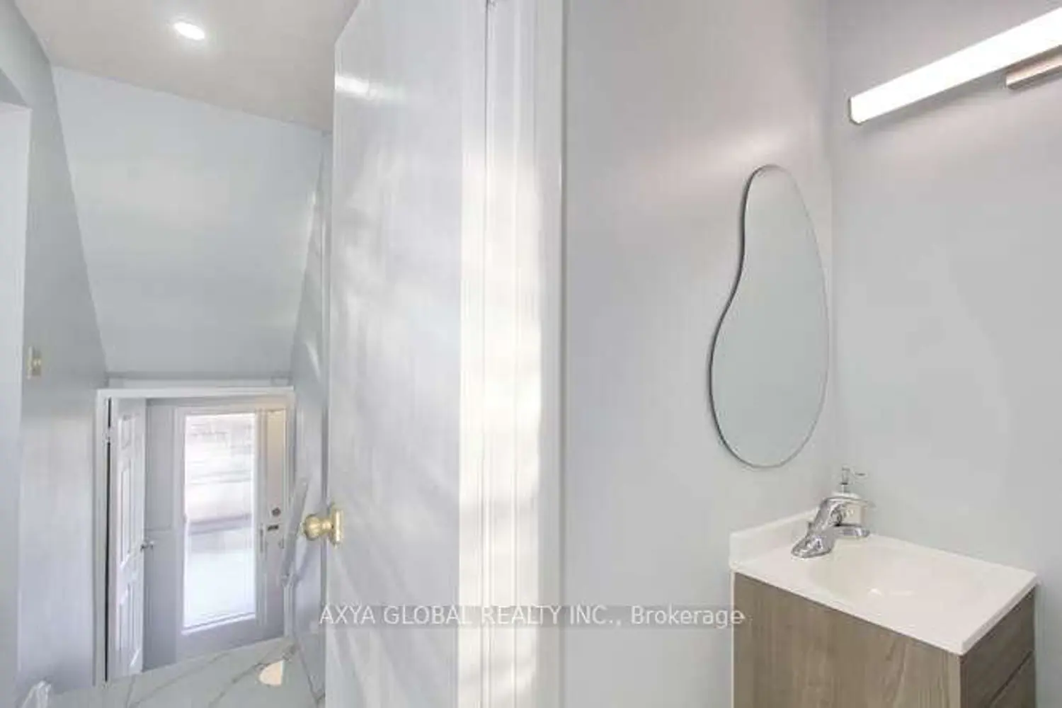 Additional image 11 of 7500 Goreway Drive 37