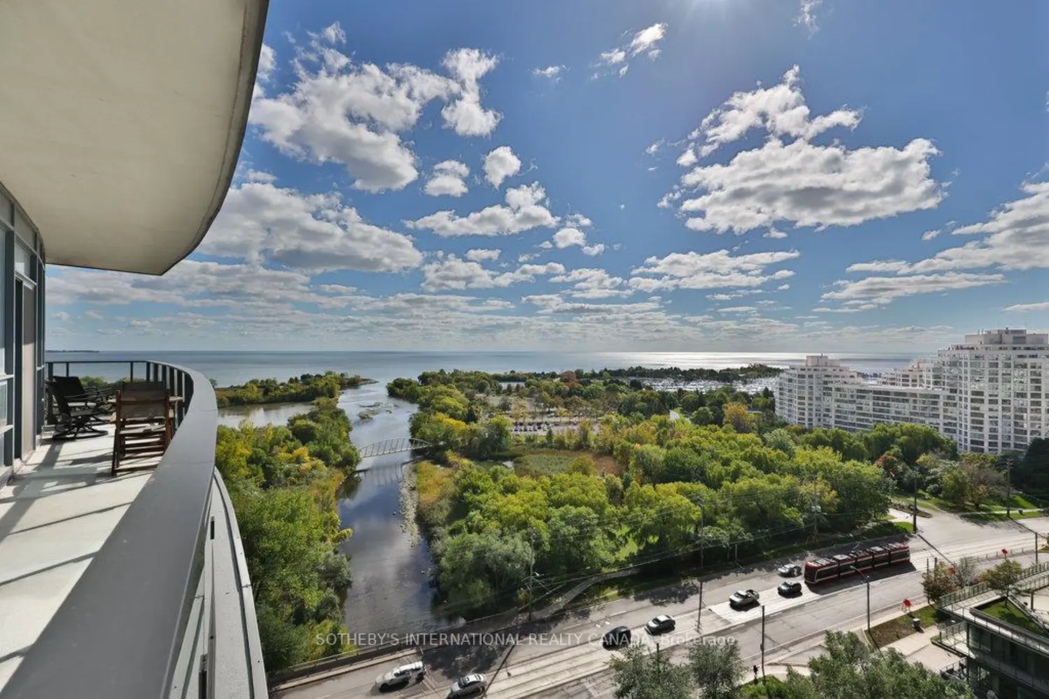 Additional image 10 of 2212 Lake Shore Boulevard 1803