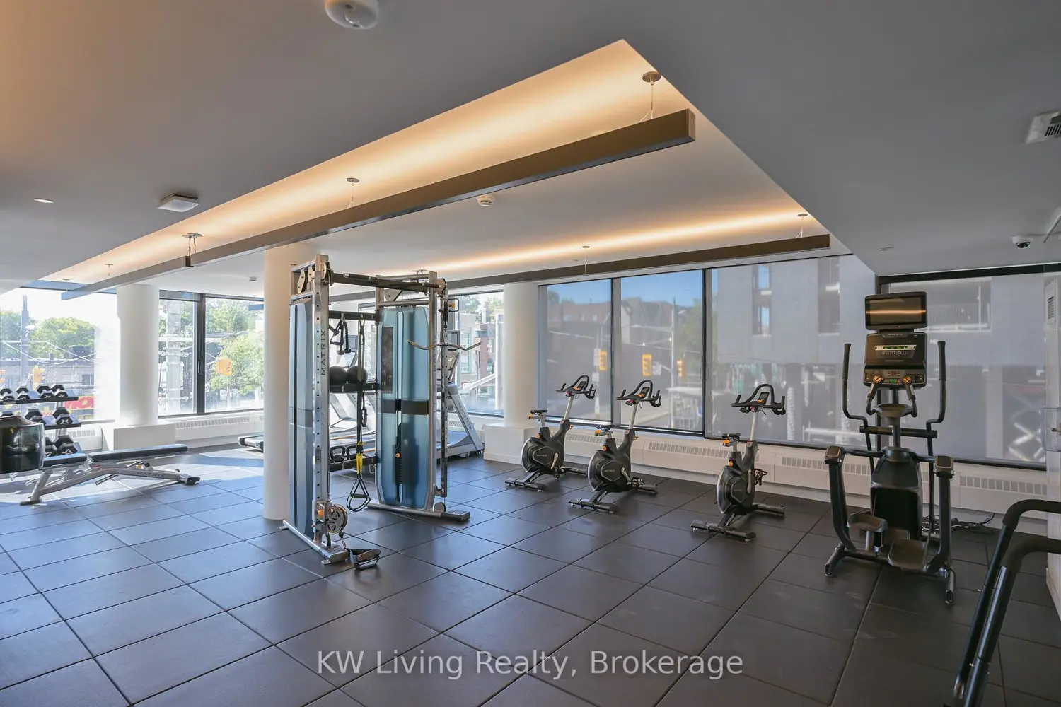 185 Alberta Avenue 303