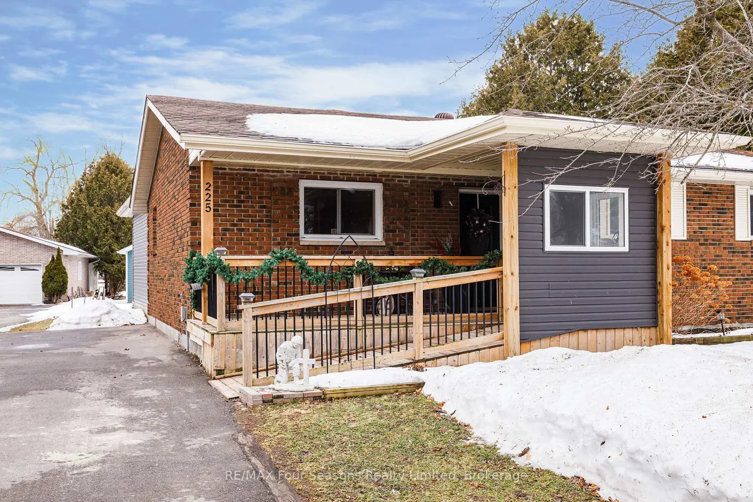 Additional image 4 of 225 Christopher Street