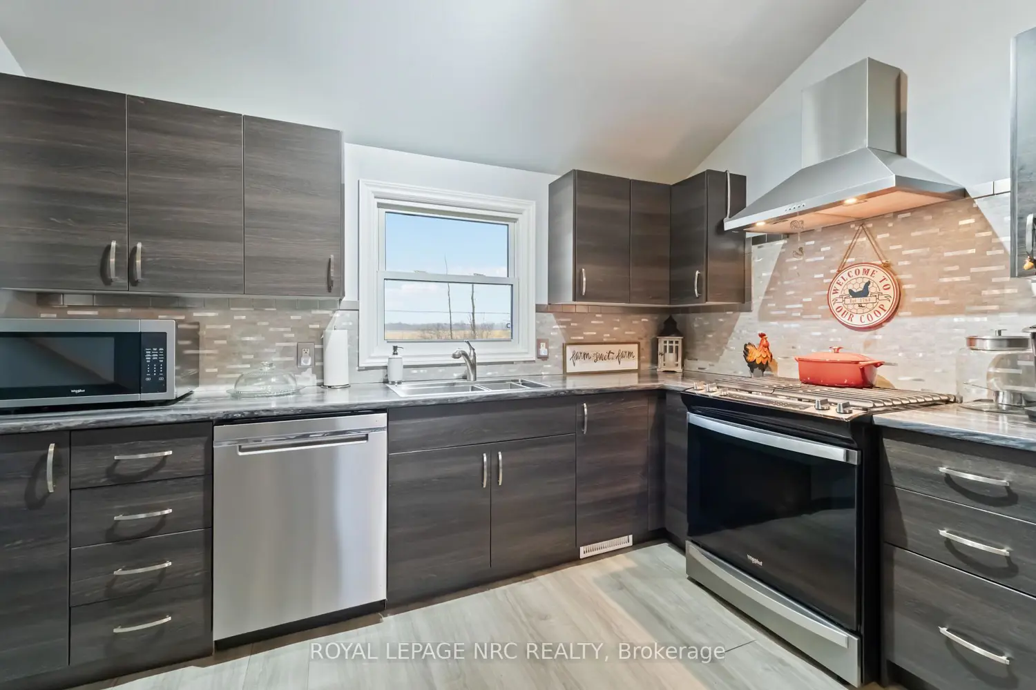 3406 Bowen Road photo 5