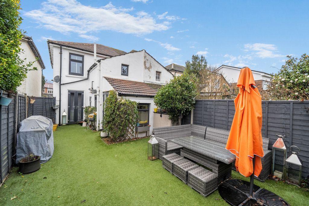 Additional image 21 of 2 bed semi-detached house for saleThames Street, Weybridge KT13