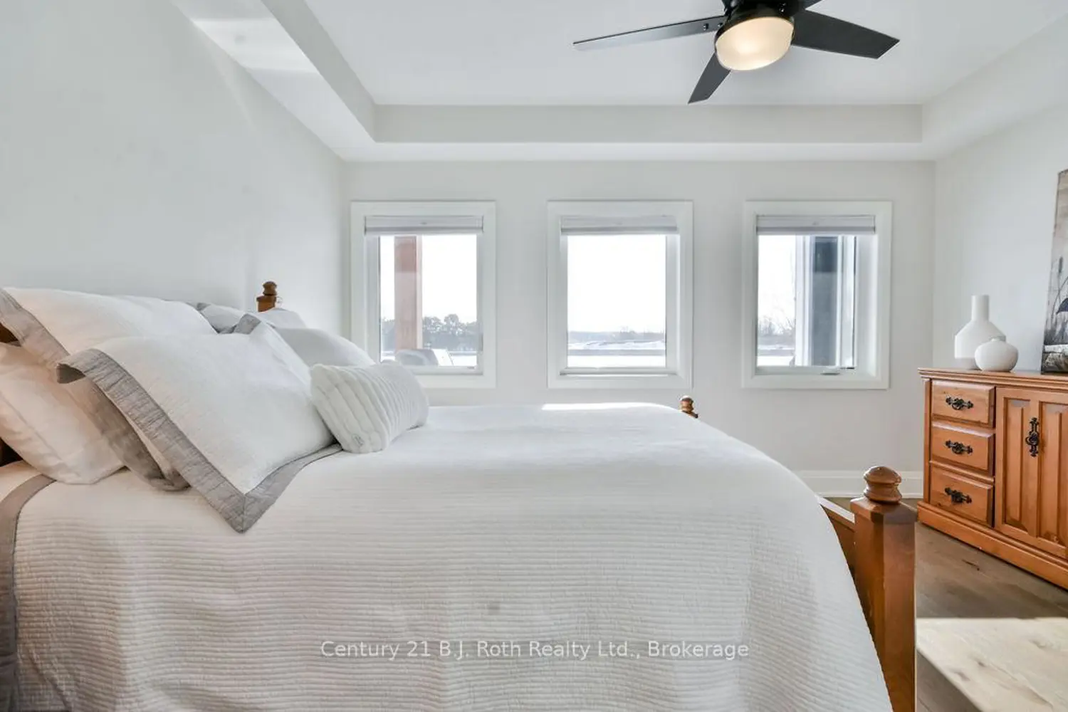 Additional image 9 of 53 Dock Lane 27