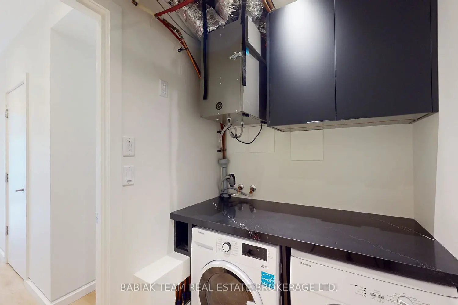 Additional image 14 of 3212 Dundas Street