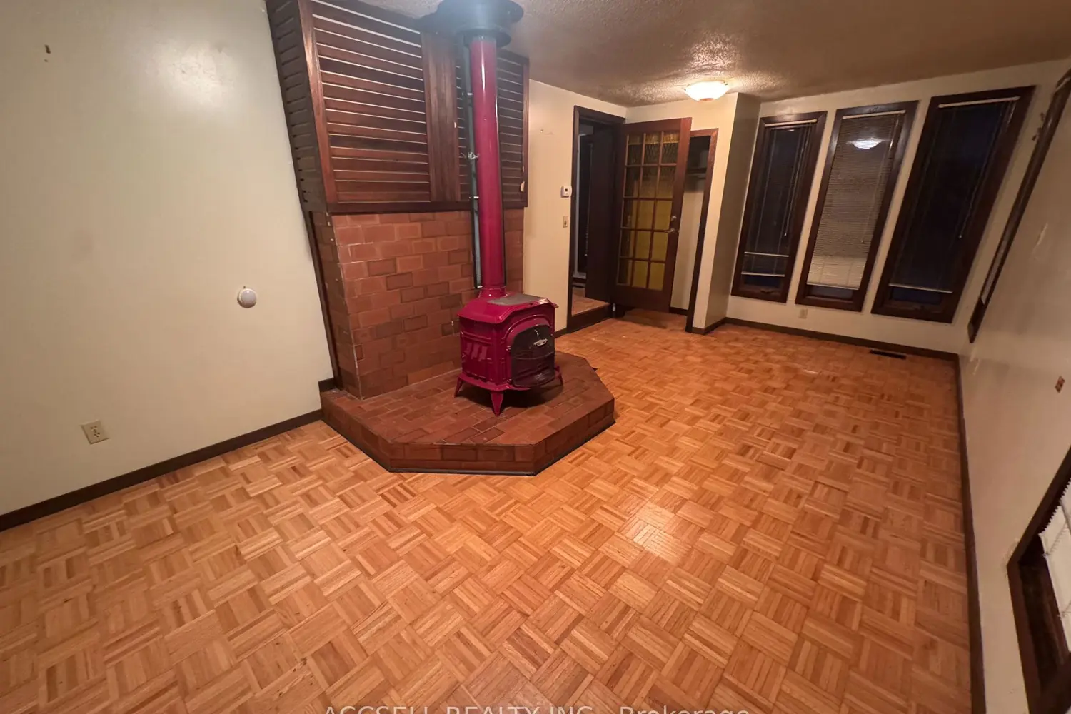 Additional image 6 of 31 Barrie Avenue