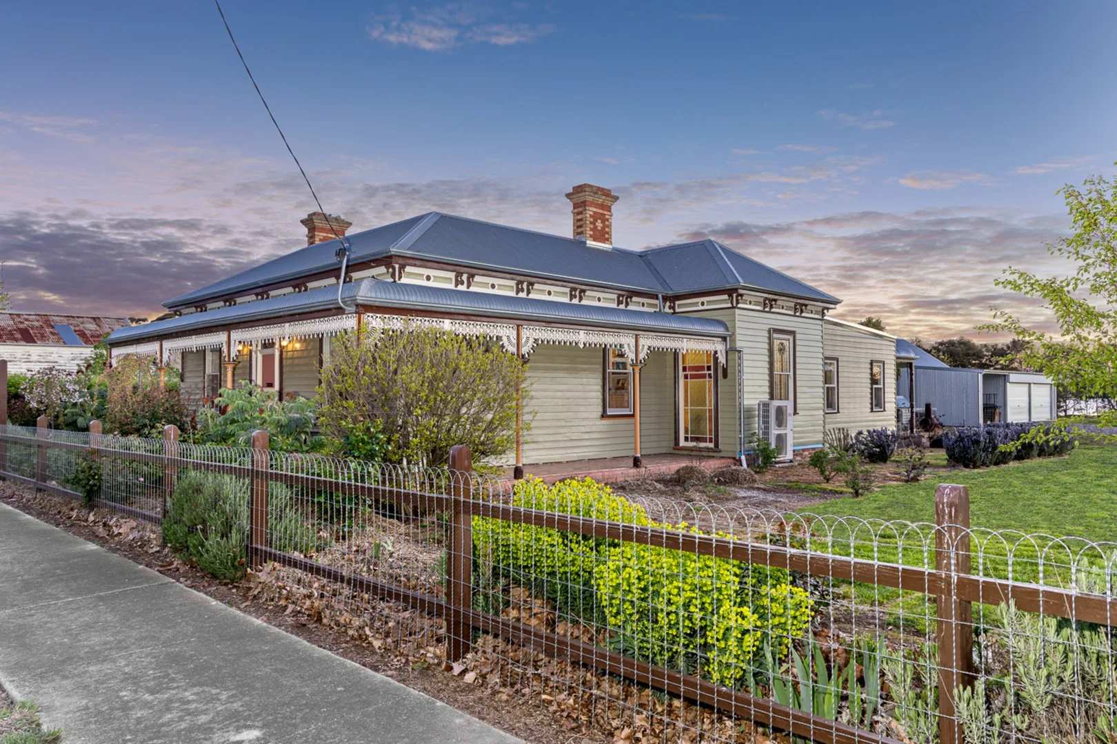 213-215 High Street, Learmonth VIC 3352