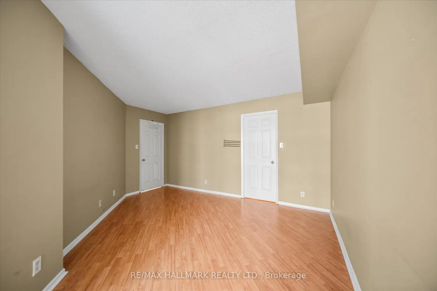Additional image 12 of 717 Bay Street 703