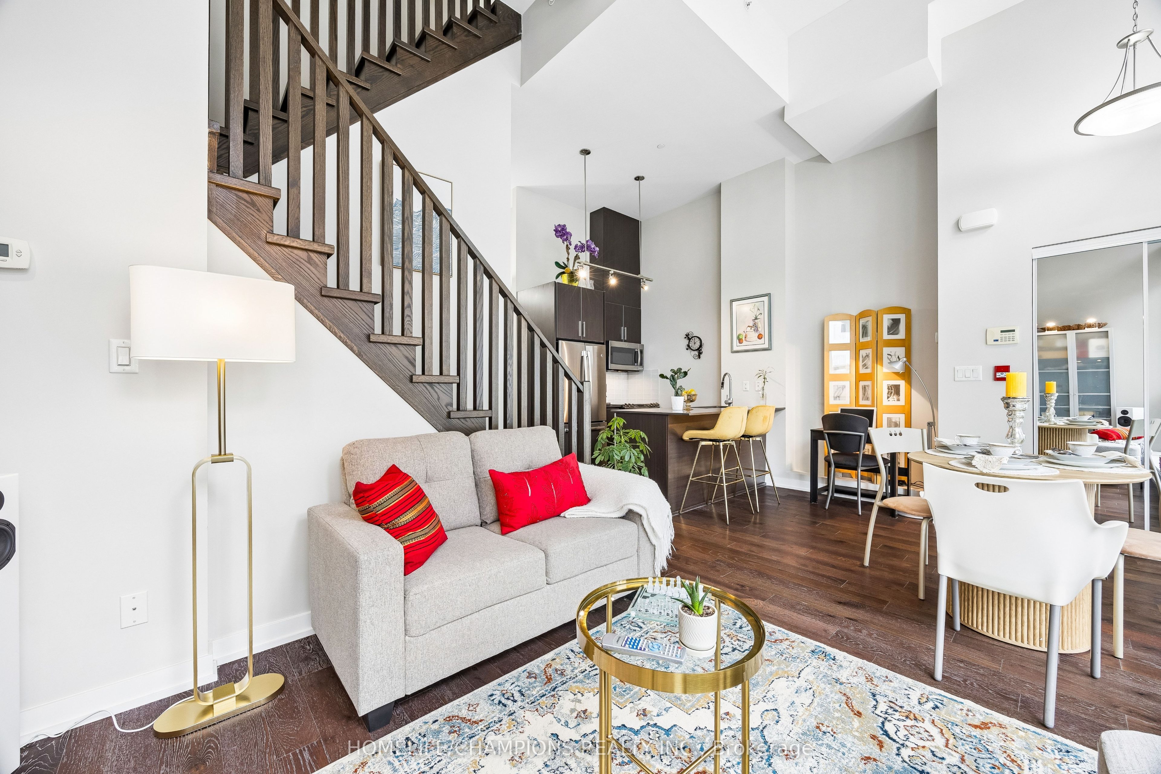 Additional image 6 of Th10-20 Bruyeres Mews, Toronto, ON, M5V 0G8
