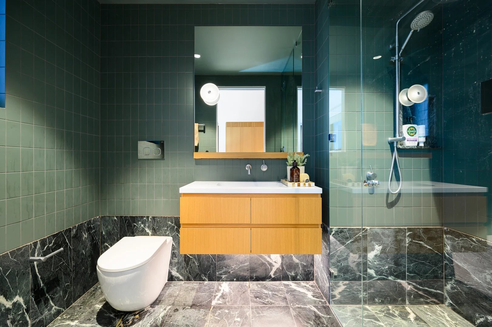 Additional image 25 of 2/2 Paradise Parade, Paradise Point QLD 4216