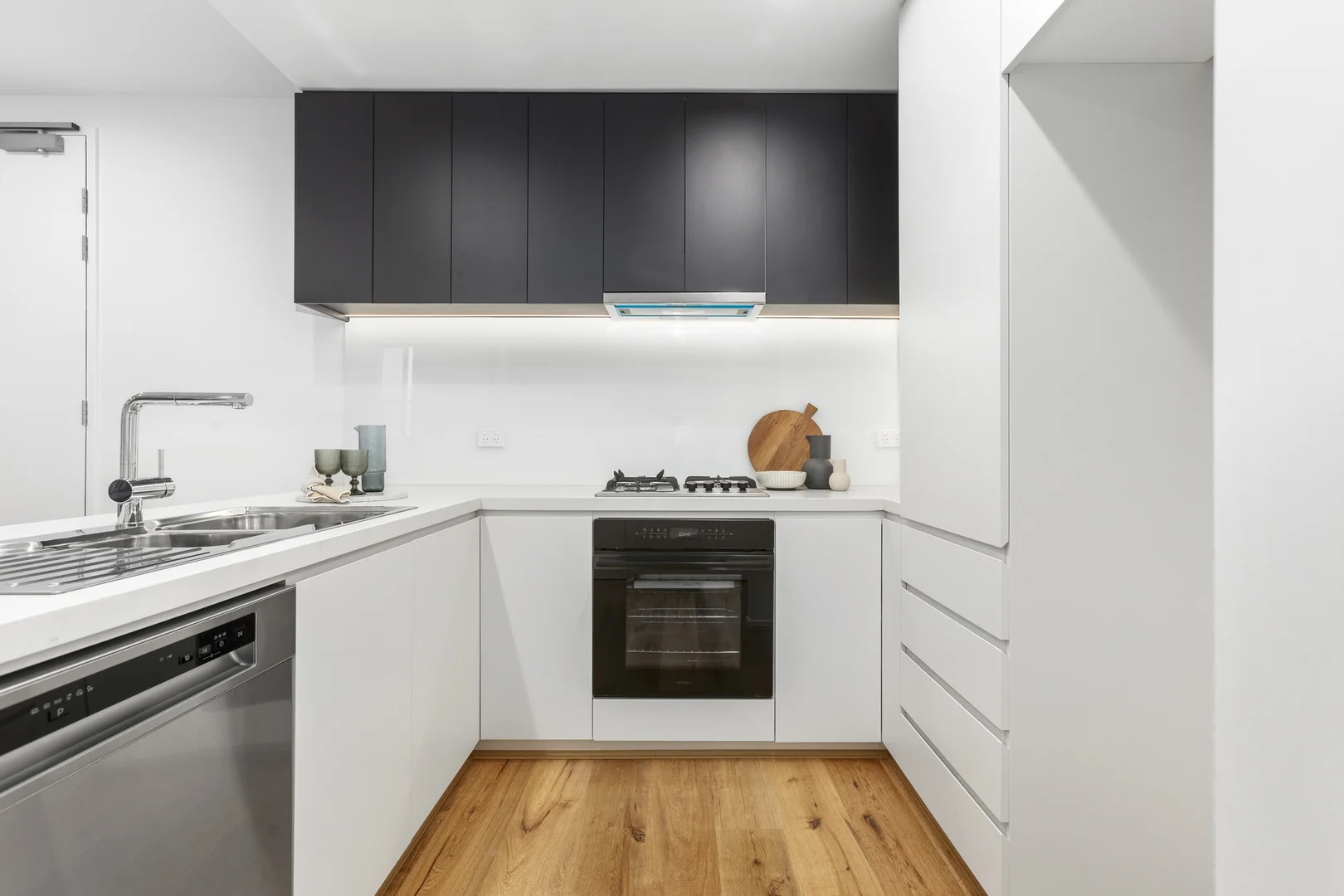 Additional image 4 of 203/358-360 Hampton Street, Hampton VIC 3188