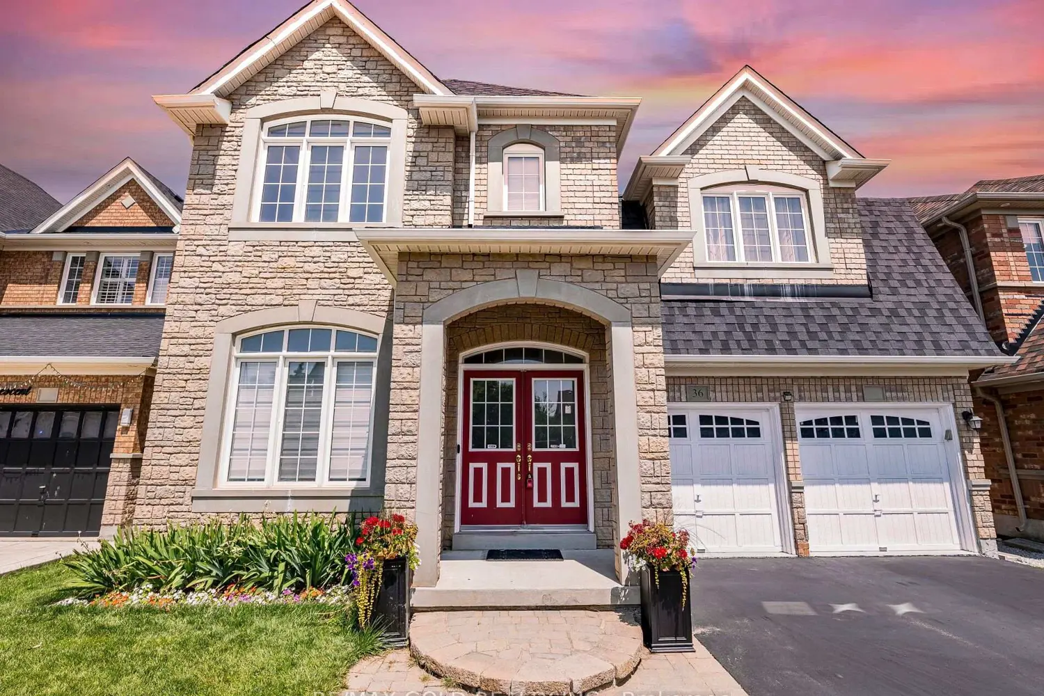 36 Treegrove Crescent