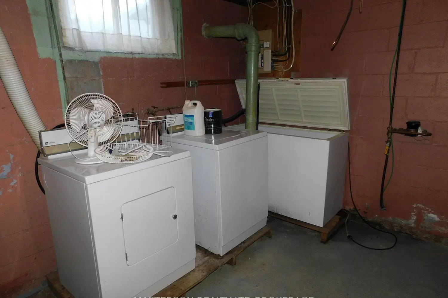 Additional image 16 of 4096 Dyson Avenue