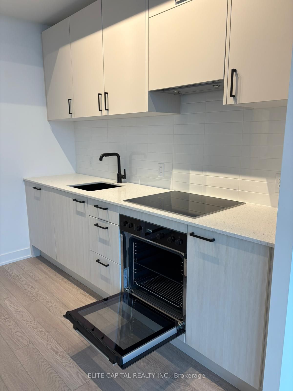 Additional image 3 of 2708-1 Quarrington Lane, Toronto, ON, M3C 0S4