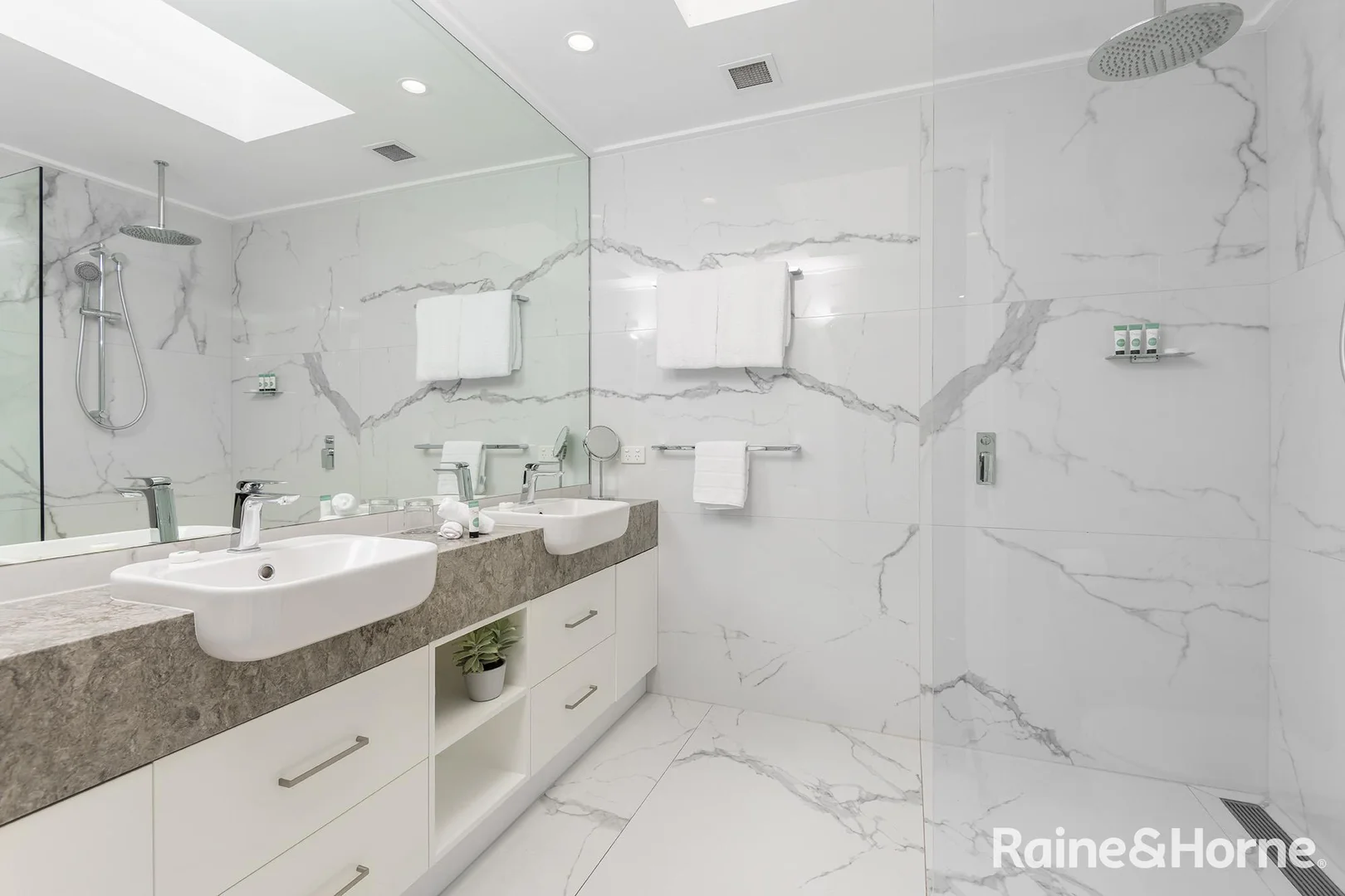 Additional image 11 of 11/8-28 Pandanus Way (Mirage Villa 422), Port Douglas QLD 4877