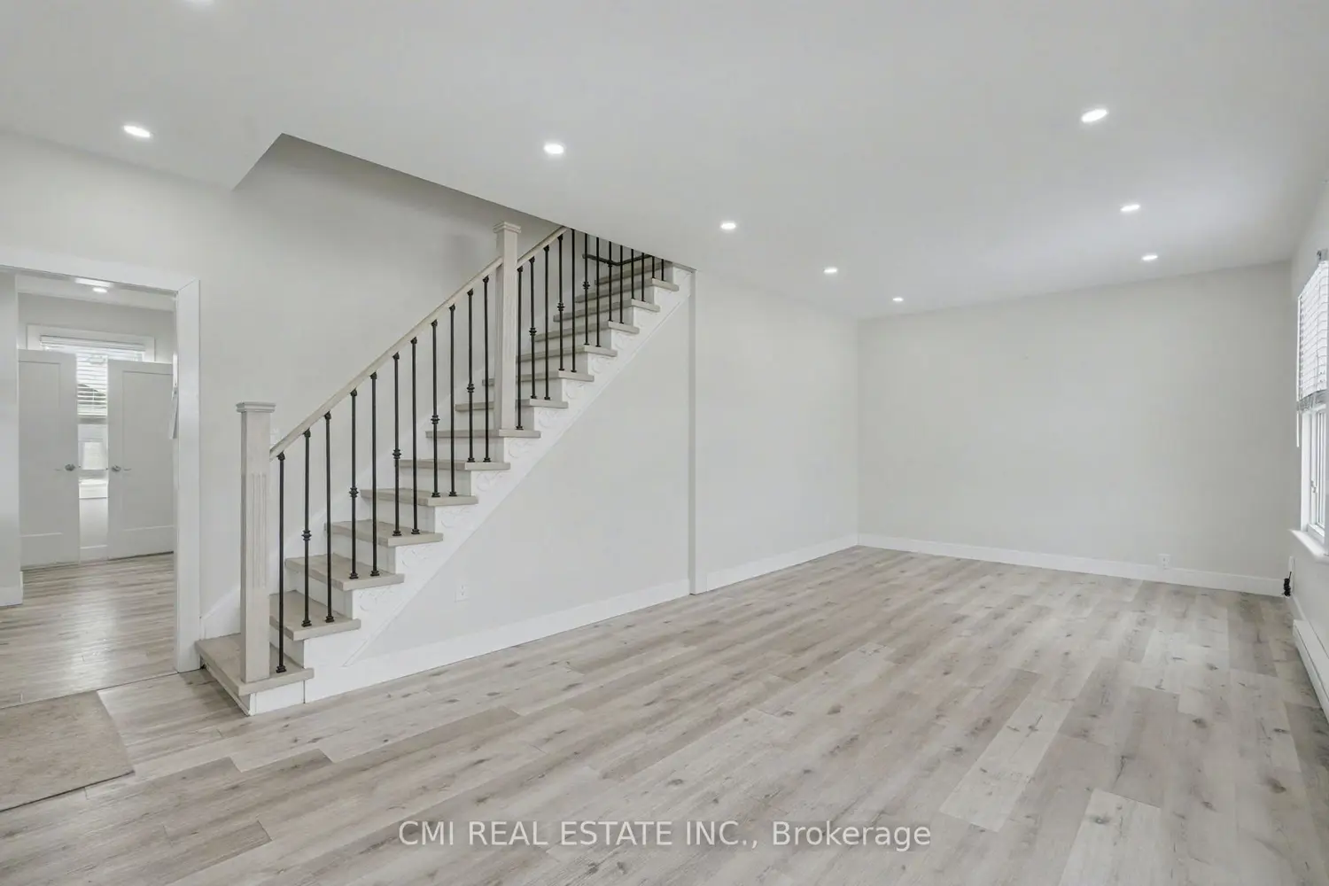 Additional image 3 of 2546 Wilson Street